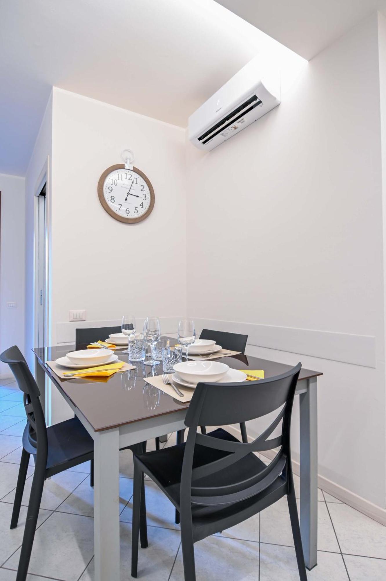 Ferienwohnung Bilocale Chic, 10 Min Aeroporto Milano-Bergamo, Box Auto E Aria Condizionata Seriate Exterior foto